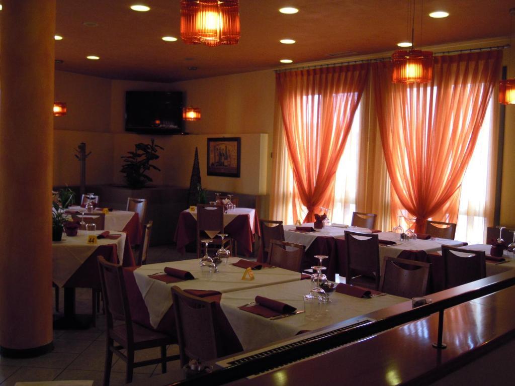Hotel Xibana Tribano Екстериор снимка